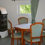 Sarka Apartmán *