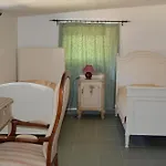 Sarka Apartment