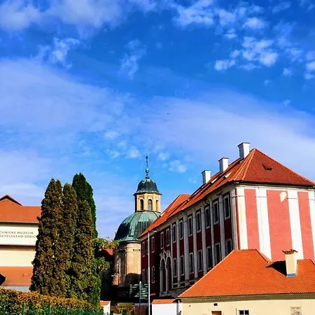 Sarka شقة Čistá