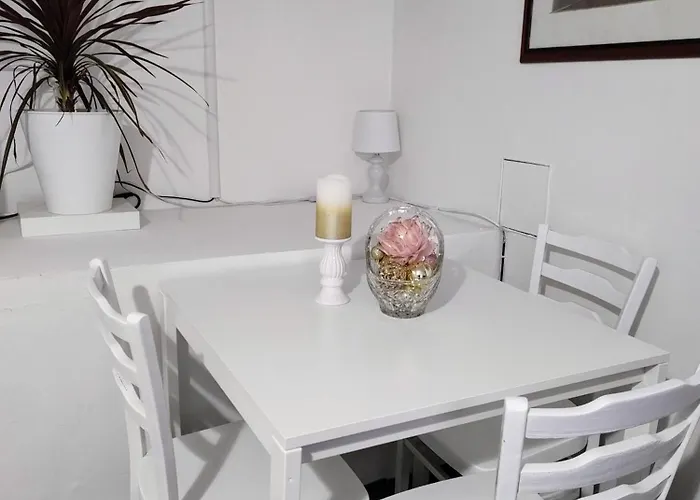 Sarka アパート Čistá