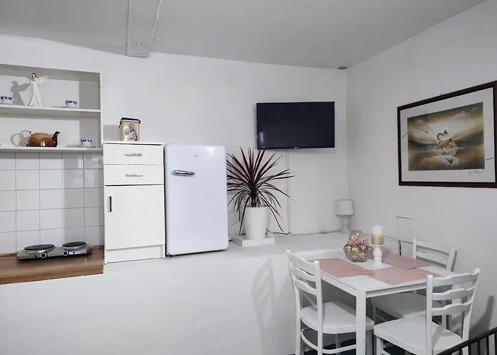 Sarka アパート *